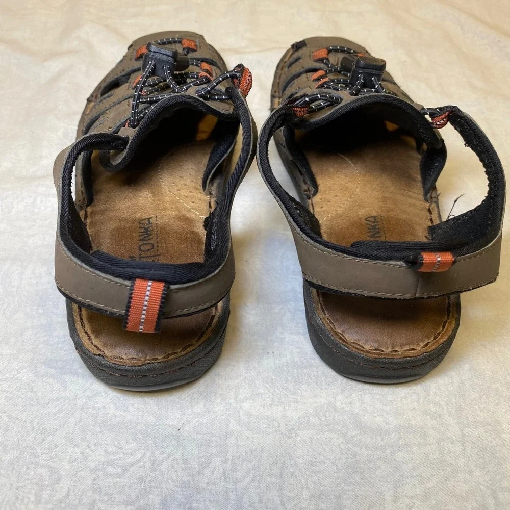 Minnetonka comfortable fisherman
